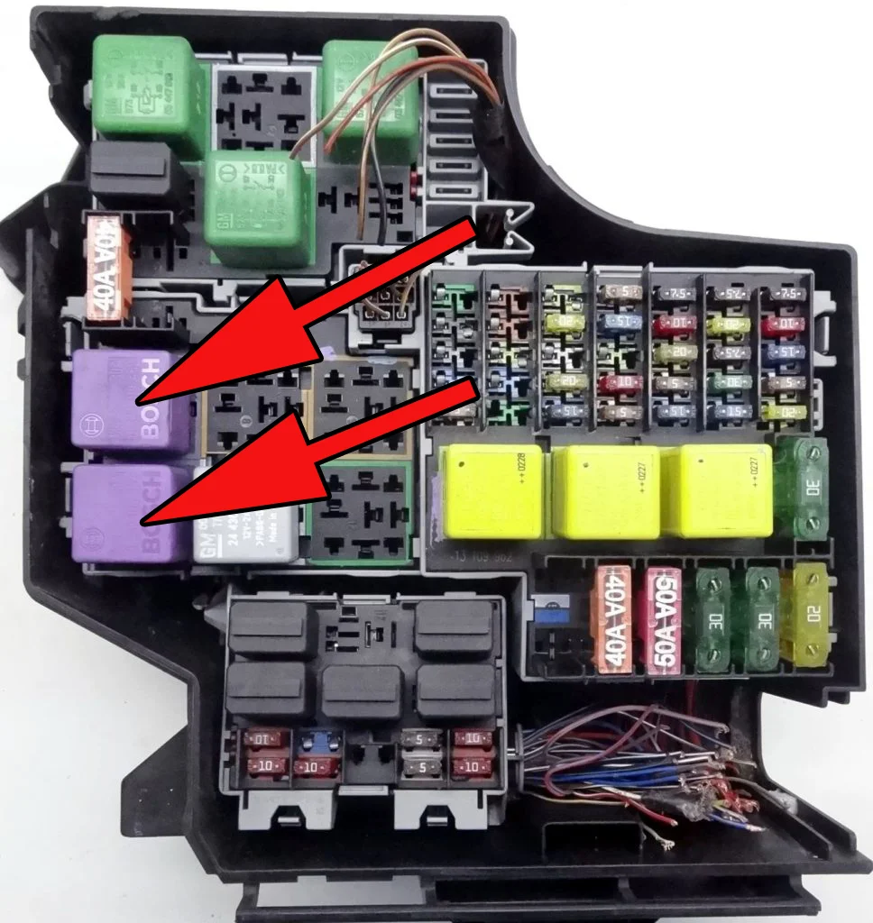 Opel-Corsa-C-fuse-box.webp