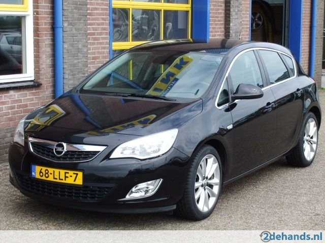 375460983_1-opel-astra-1-6-cosmo-5-drs-parrot-systeem-bj-2010