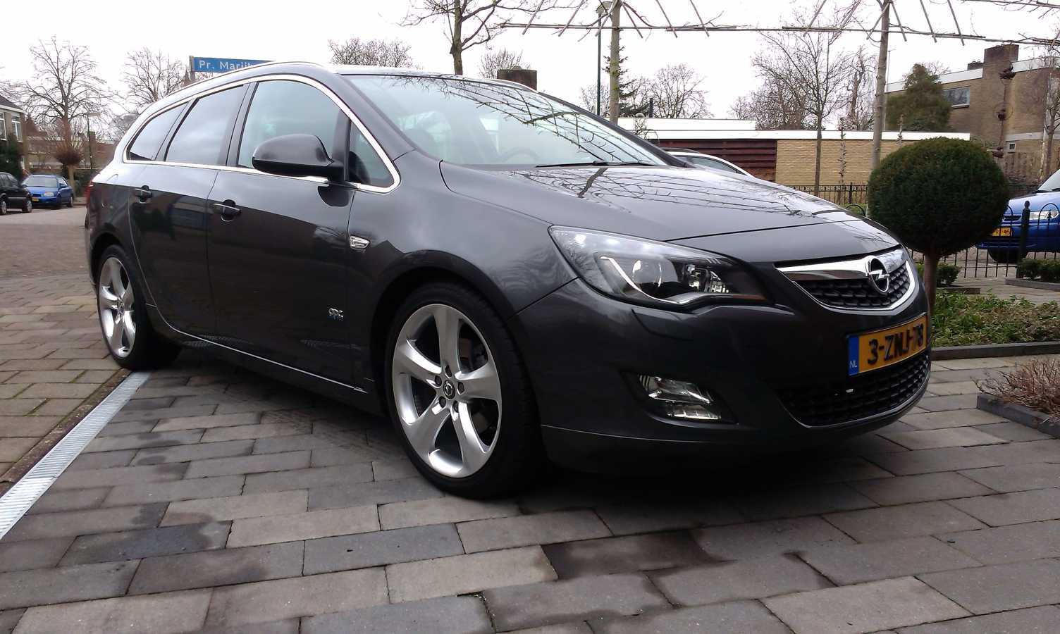 Tis opel astra j