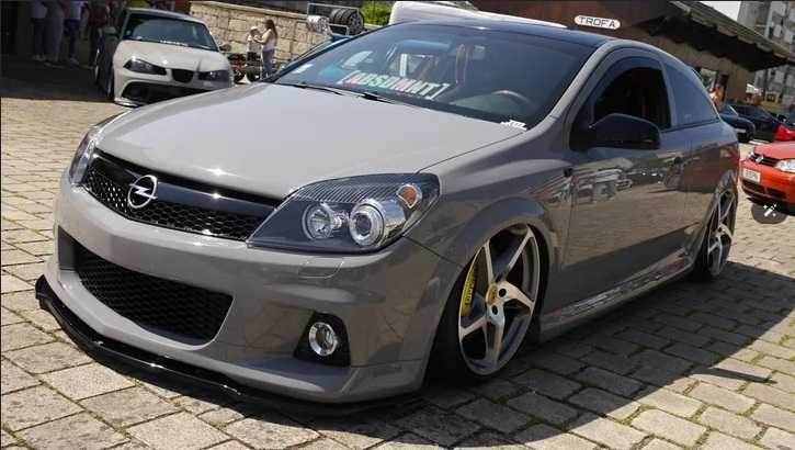 Opel Astra 696 km